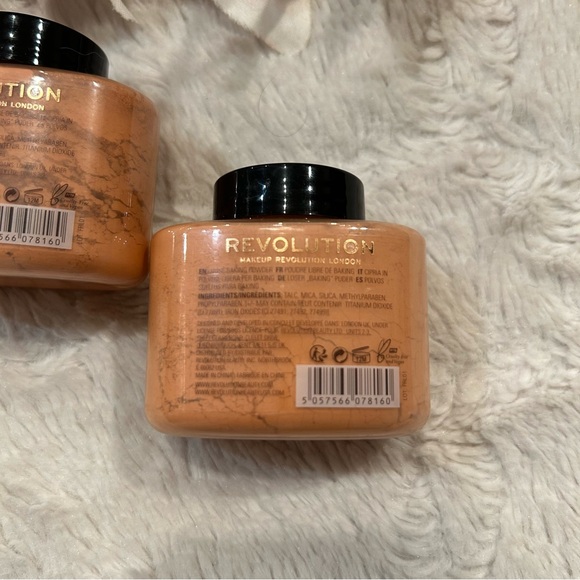 Revolution Peach Tone Baking Powder Duo - Picture 3 of 4